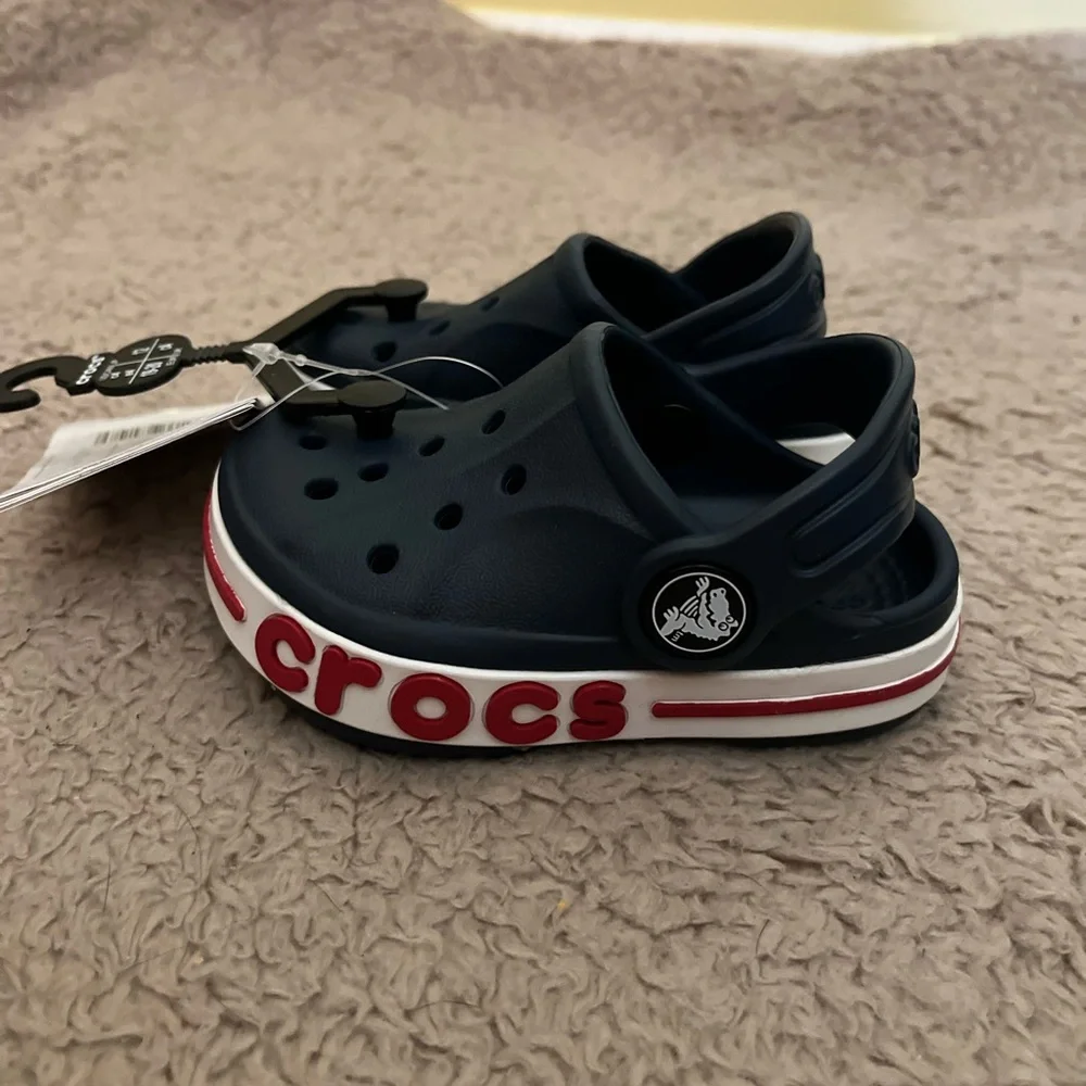CROCS Kids Navy Bayaband Clog Water Shoes with Red Accents Size C4 NWT